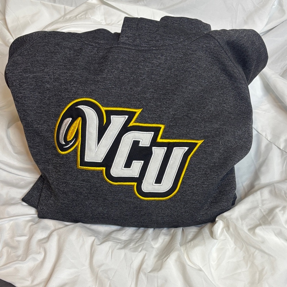 VCU Men's Dark Gray Pullover Hoodie - VCU Logo
